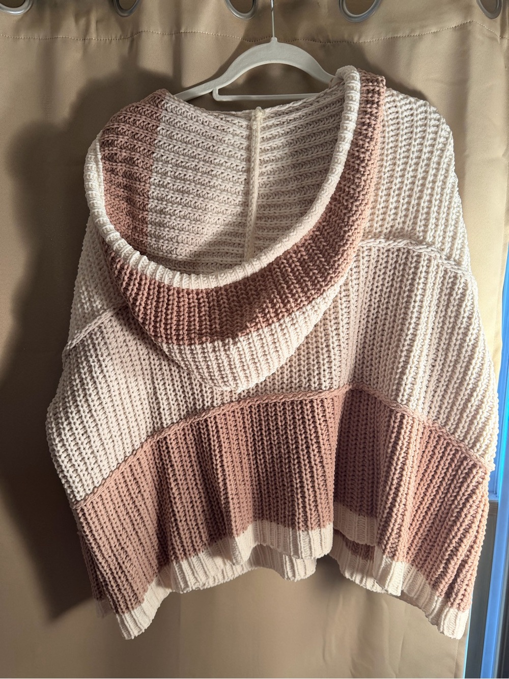 POL Colorblock Hooded Chunky Knit Sweater in Cream and Dusty Pink - Picture 2 of 4